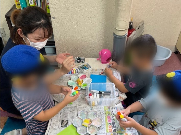 専攻科福祉専攻最後の卒業生から、元気で頑張っているとの便りが届きました!