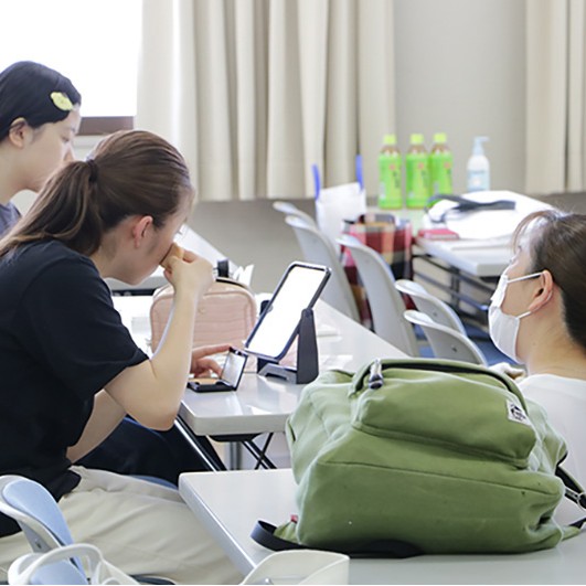 「就職メイク講座」開催。地域で活躍できる人材の育成を目指して！