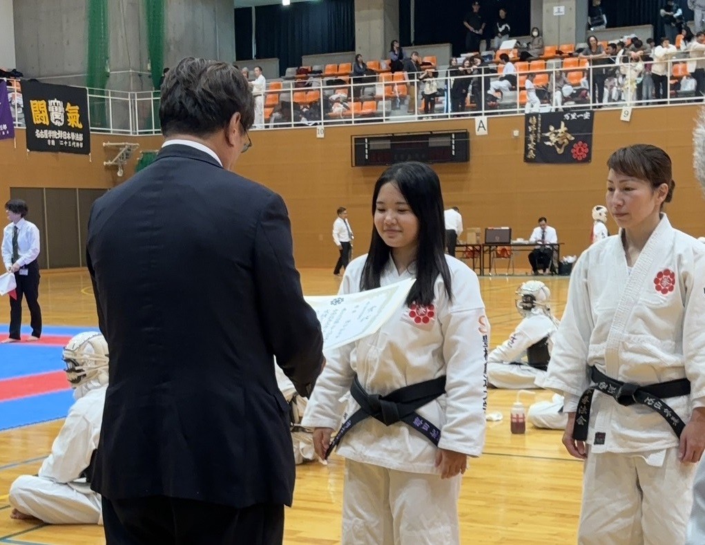 第３８回日本拳法中部総合大会で本学日本拳法部部員が一般大学生女子の部で優勝しました