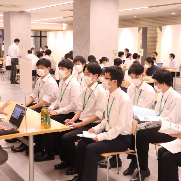 ２０２４年度 第１回理学療法学科学内就職説明会が実施されました！