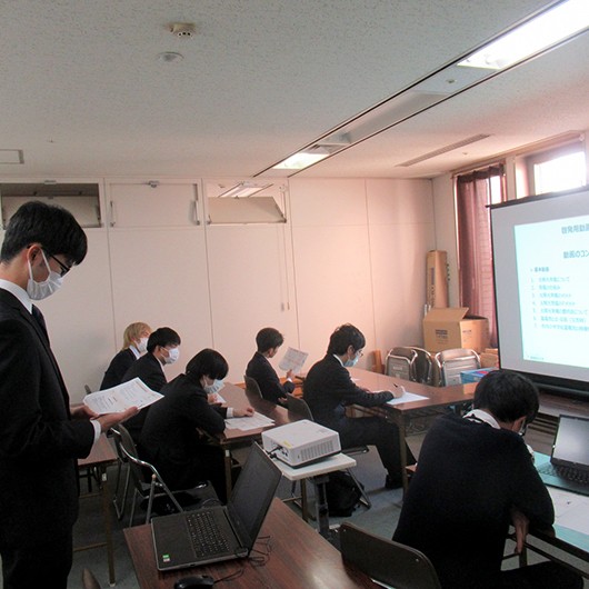 豊橋市役所でプロジェクト活動の中間報告を実施しました（見目プロジェクト）