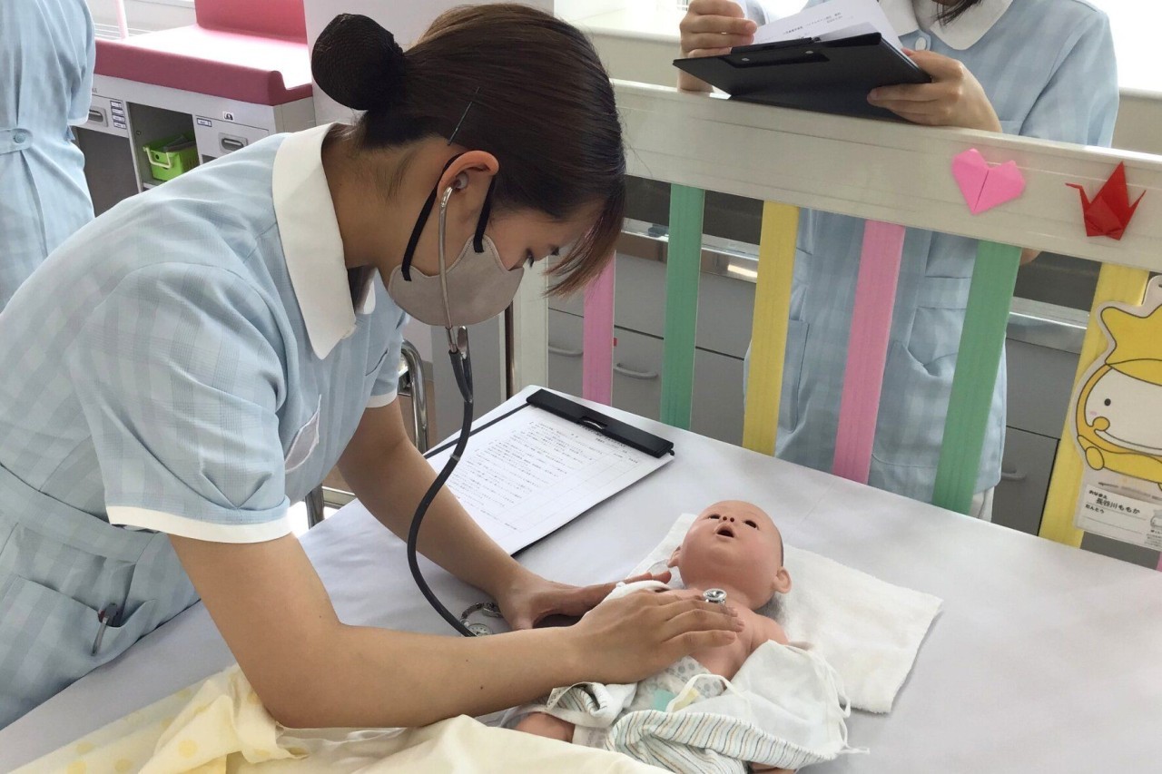 小児看護学演習で子どもの呼吸や血圧の測定・身長体重の計測をしました！