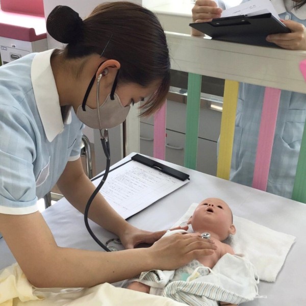小児看護学演習で子どもの呼吸や血圧の測定・身長体重の計測をしました！