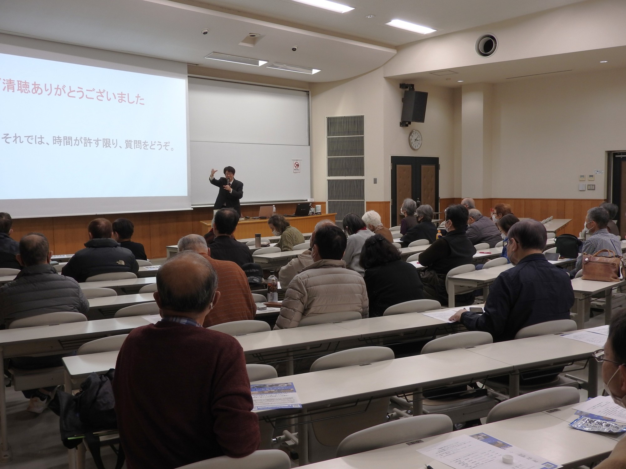 12月9日に、本学と医療機関との連携で毎年実施される健康講座の3回目が開催されました