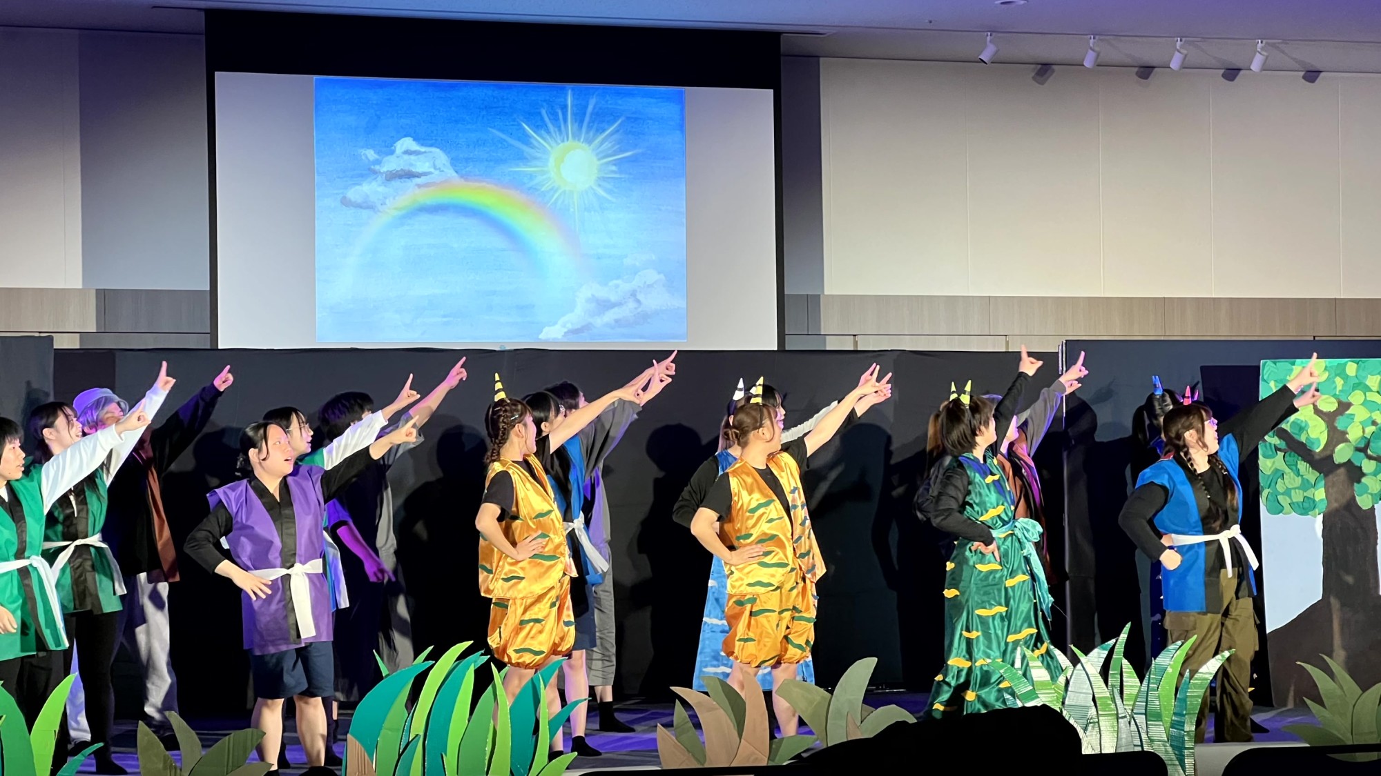 地域を笑顔に！「青い空フェスティバル2025」をイオンモール豊川で開催しました。