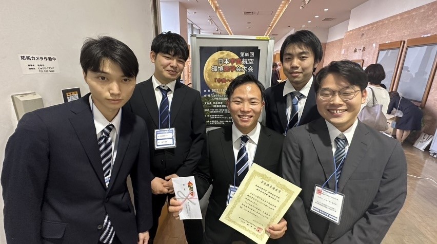 理学療法学科4年生の横田裕平君が、「第69回日本宇宙航空環境医学会大会」の『学生優秀発表賞』を受賞しました!!