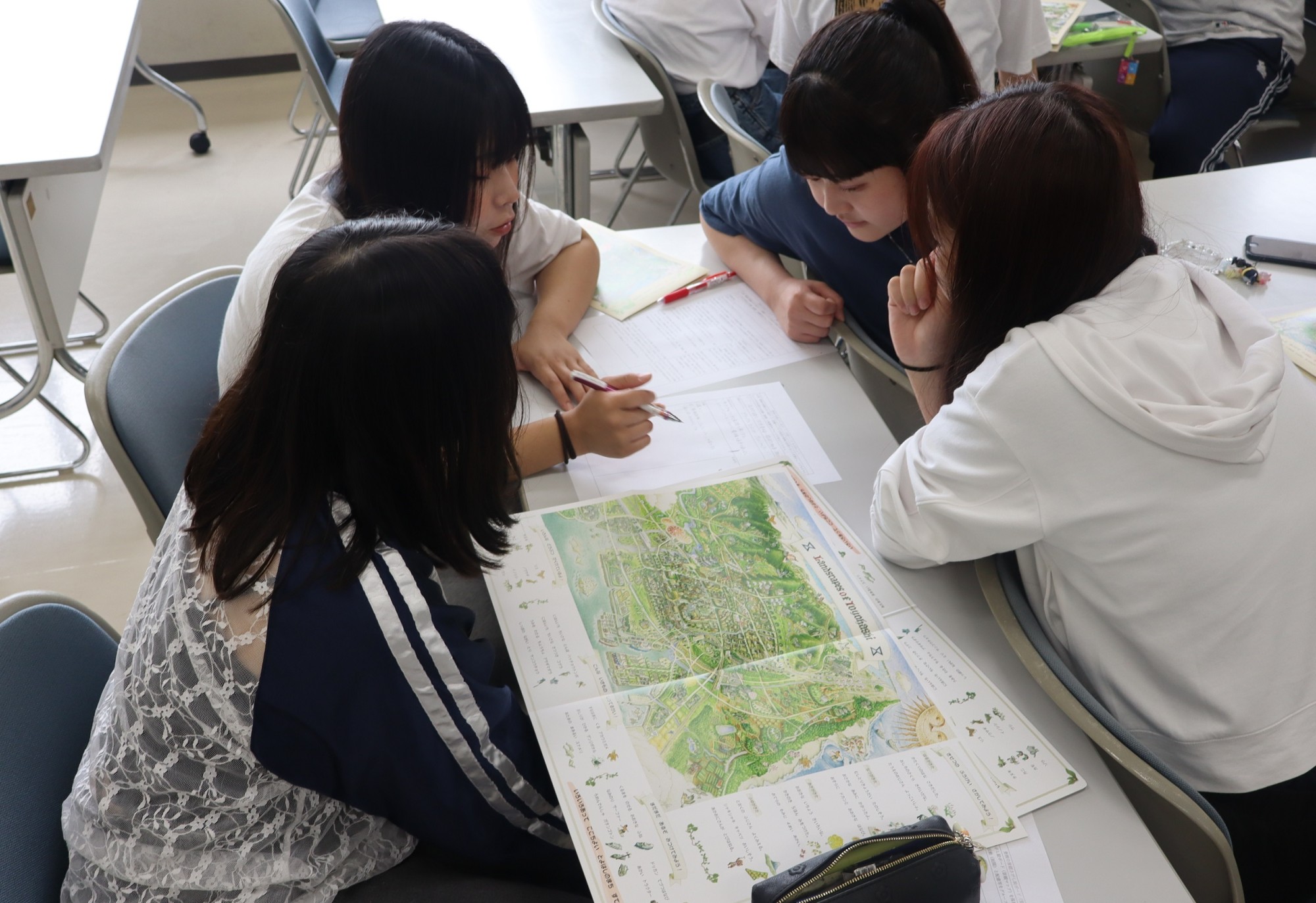 景観さがし絵を活用した豊橋らしいここちよい景観を育む活動【豊橋市×豊橋創造大学短期大学部】(幼児教育・保育科)