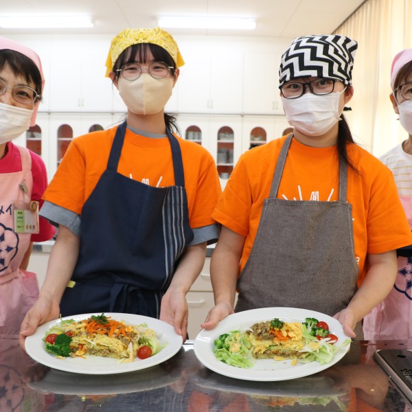学生と「食改さん」がSDGsカレーを調理！豊橋市保健所と豊橋創造大学が連携して開催(キャリアプランニング科)
