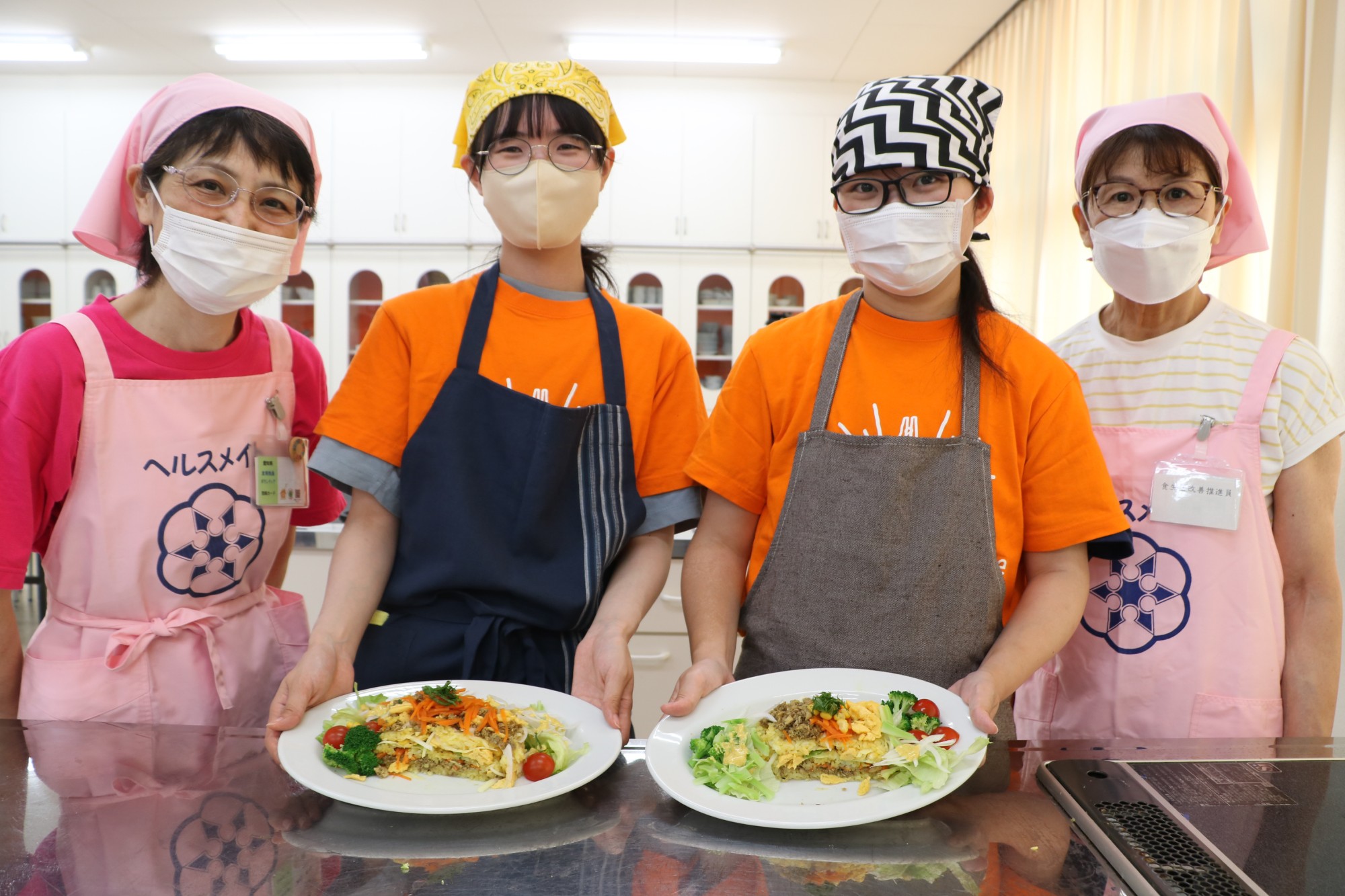学生と「食改さん」がSDGsカレーを調理！豊橋市保健所と豊橋創造大学が連携して開催(キャリアプランニング科)