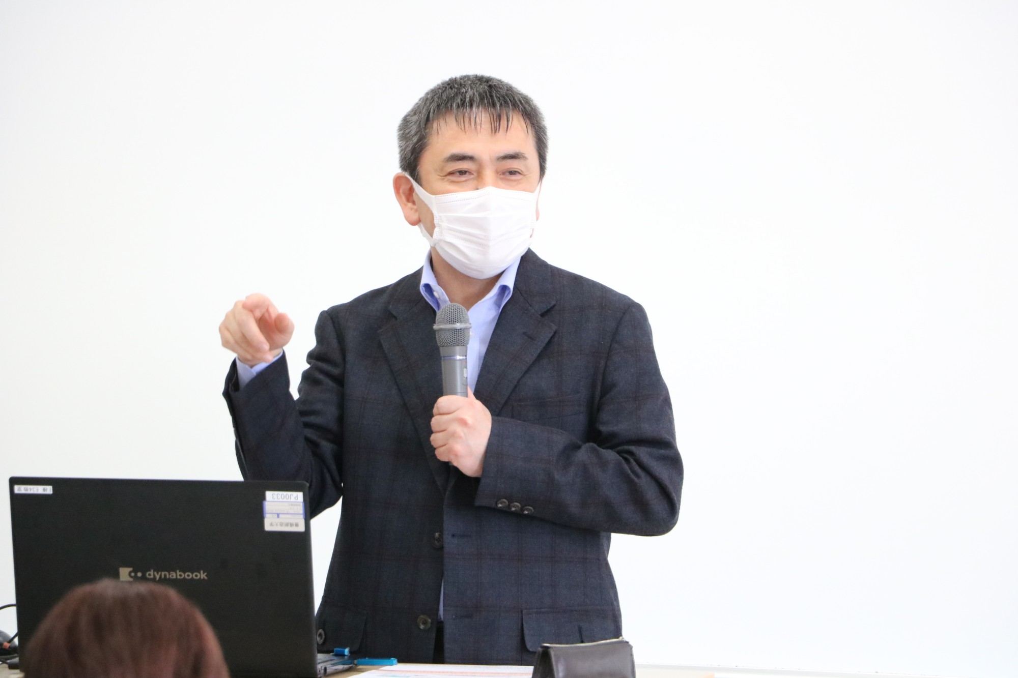 看護学研修センターが「エビデンスに基づいた摘便の知識と技術＜エコー活用を含む＞」をテーマに研修会を開催(看護学科)