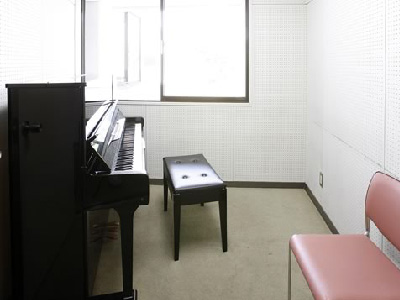 ピアノレッスン室 2