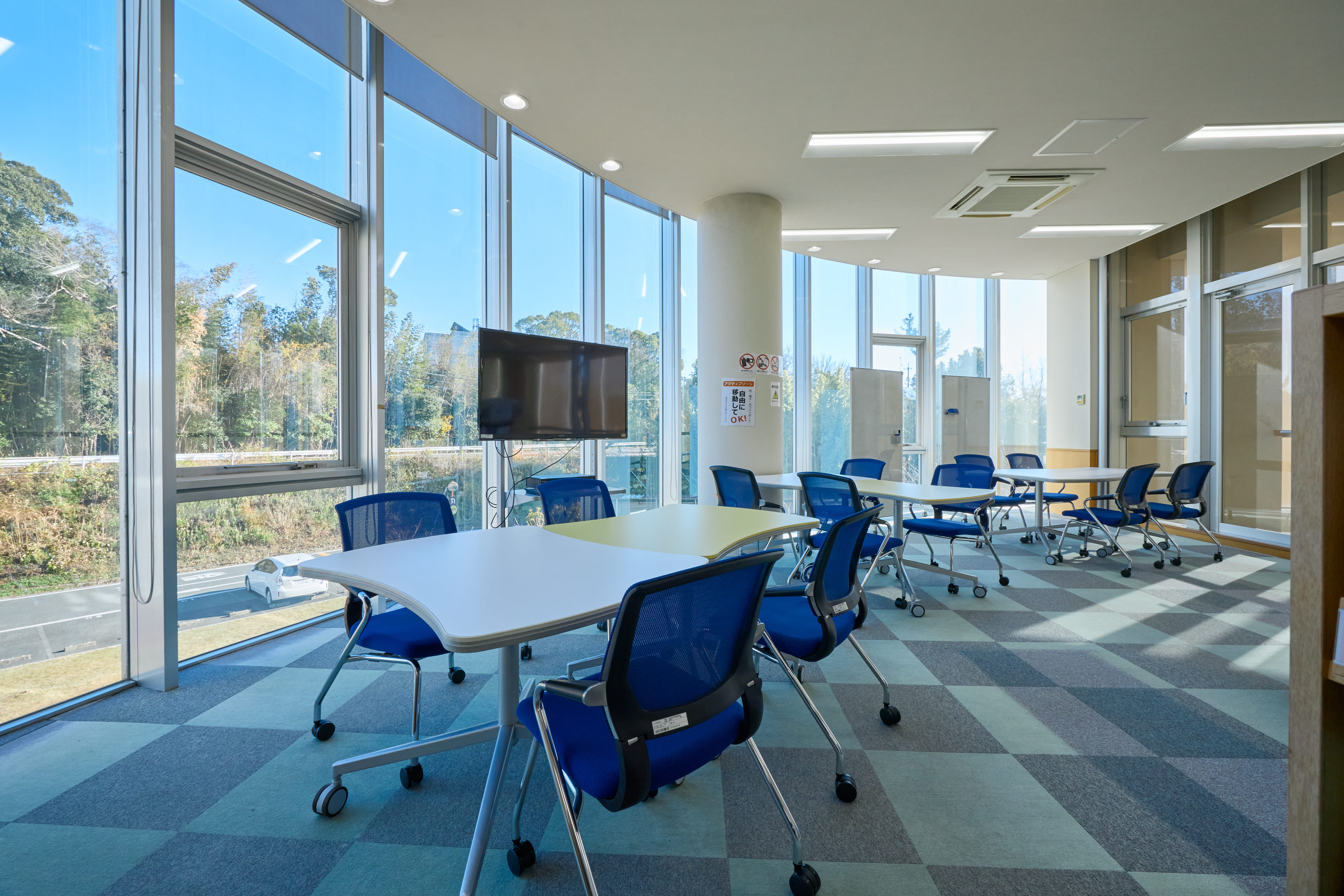 視聴覚コーナー