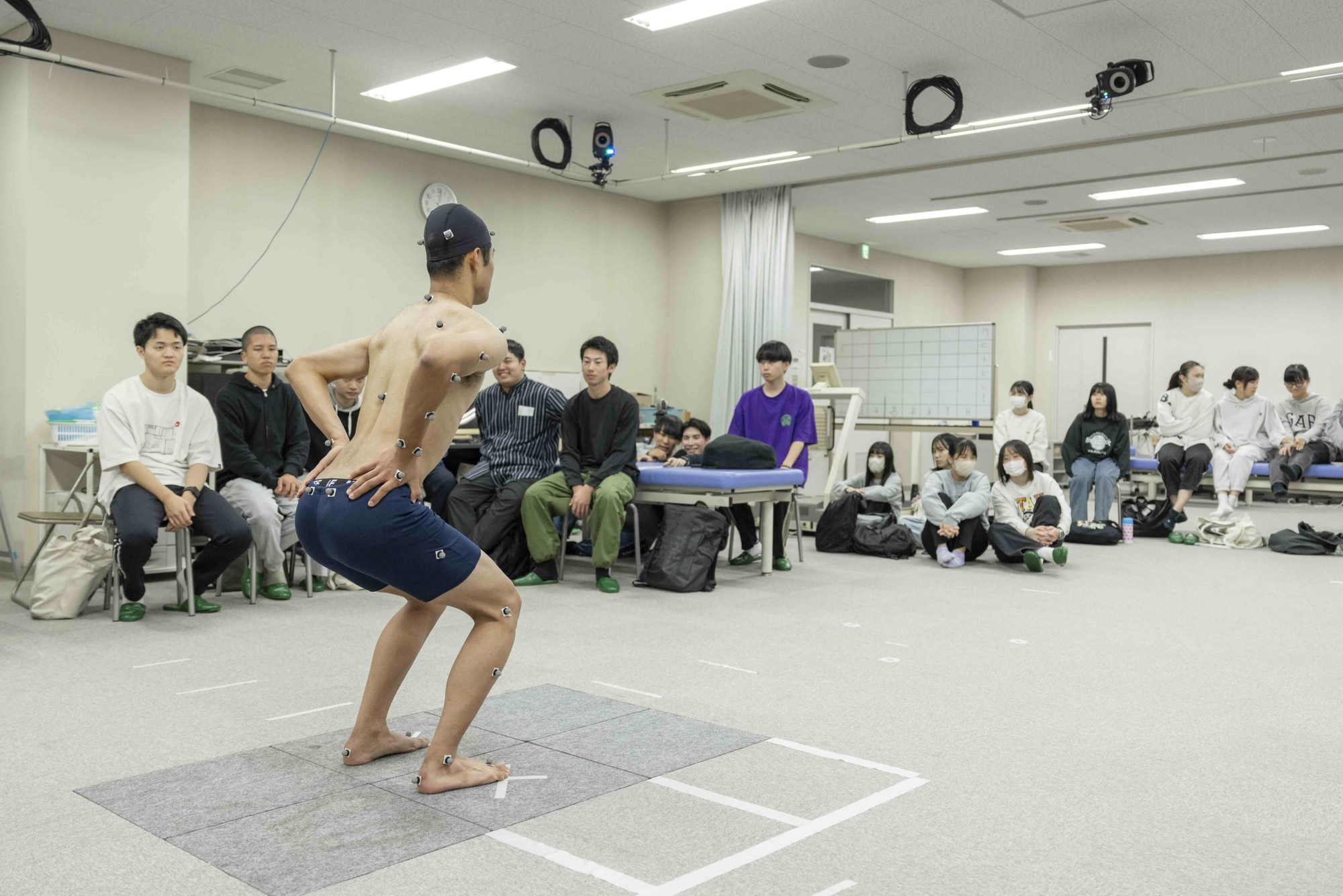 三次元動作解析システムを用いた学びを。