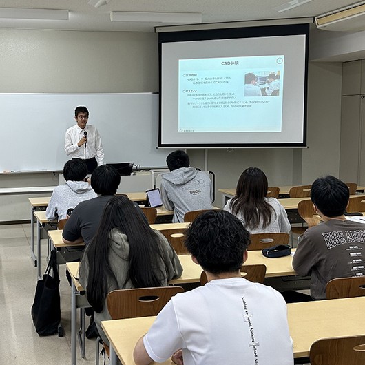 2025年度経営学科インターンシップ報告会を実施しました