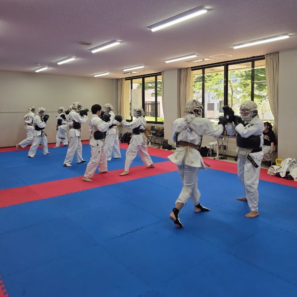 特別強化指定クラブの日本拳法部が、大会に向けて大学内で合同練習会を開催しました。