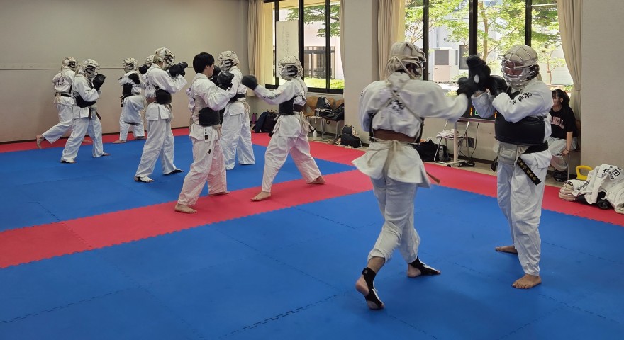 特別強化指定クラブの日本拳法部が、大会に向けて大学内で合同練習会を開催しました。