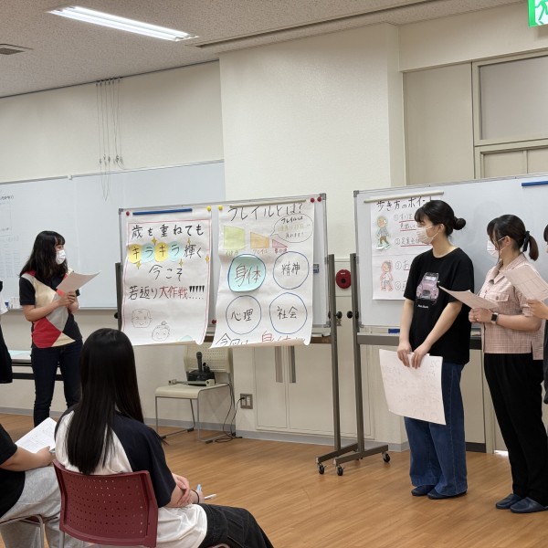 保健師選択コースの3年生　『健康教育の発表会』