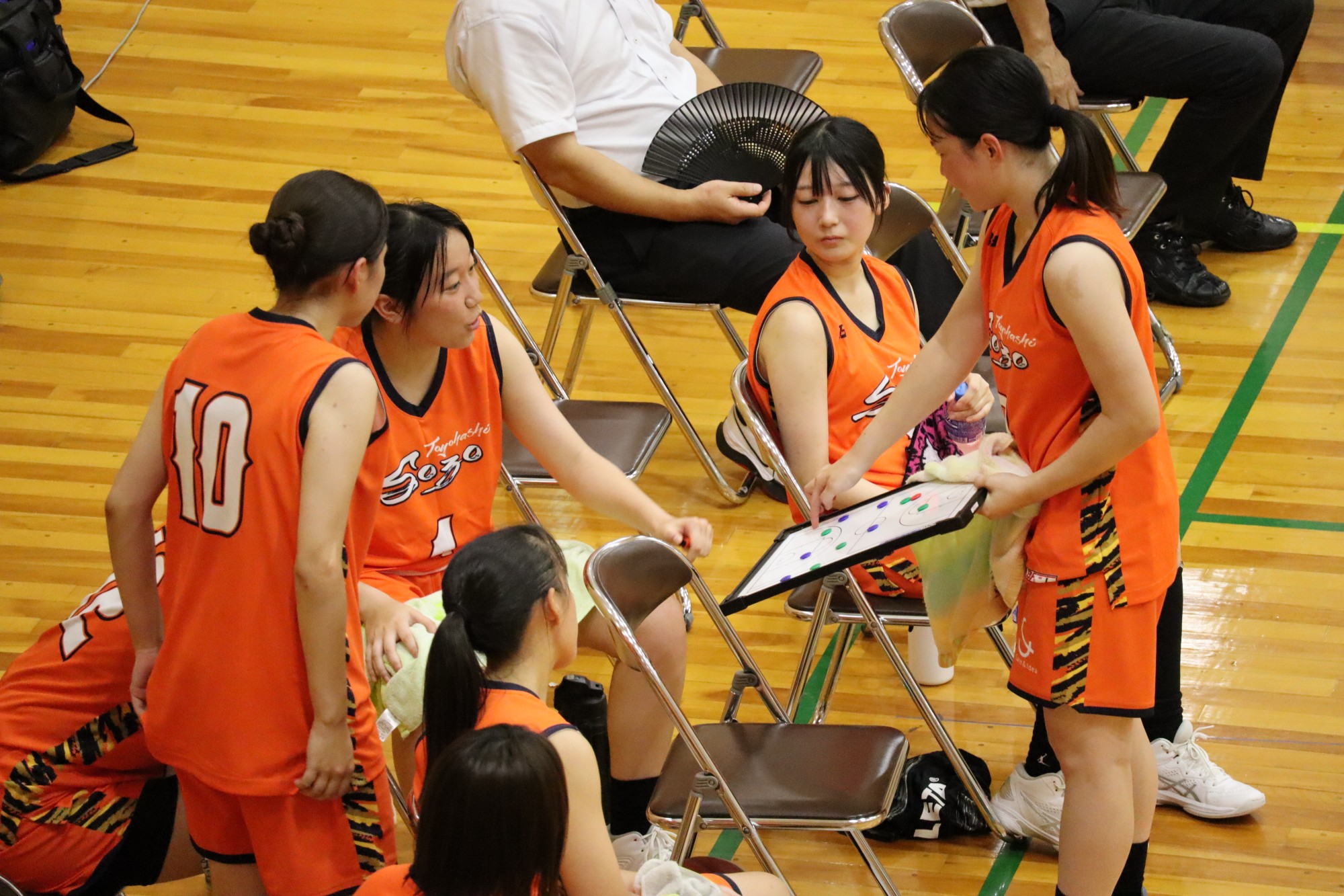 女子バスケットボール部が初の公式戦(リーグ戦)を終えました。