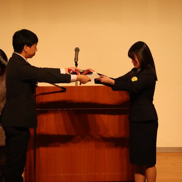 明るい社会づくり実践体験作文の入賞。表彰式に出席しました。