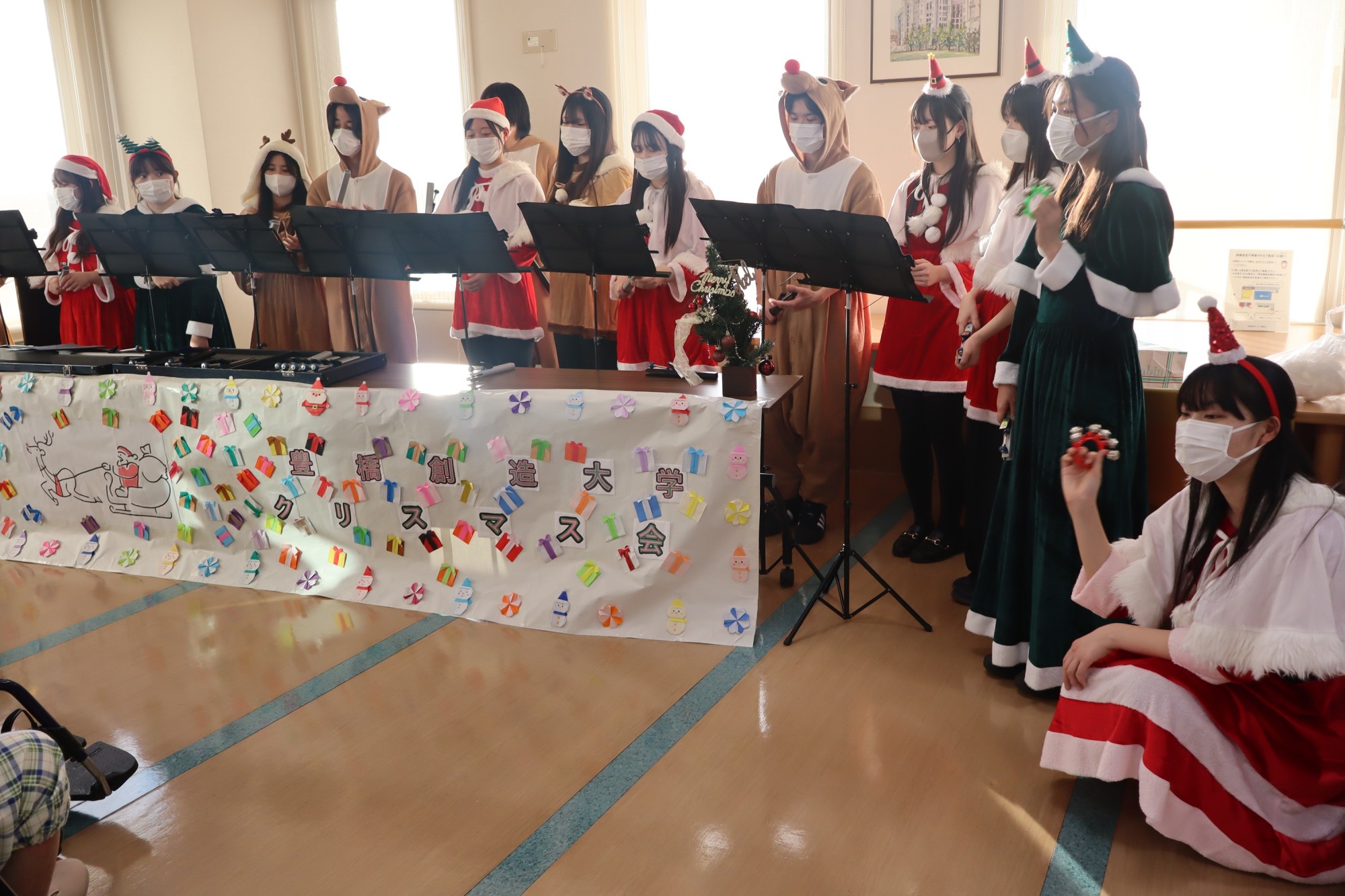 「誰かの笑顔の理由になろう」看護学科の学生有志によるクリスマス会を豊橋医療センターで開催！