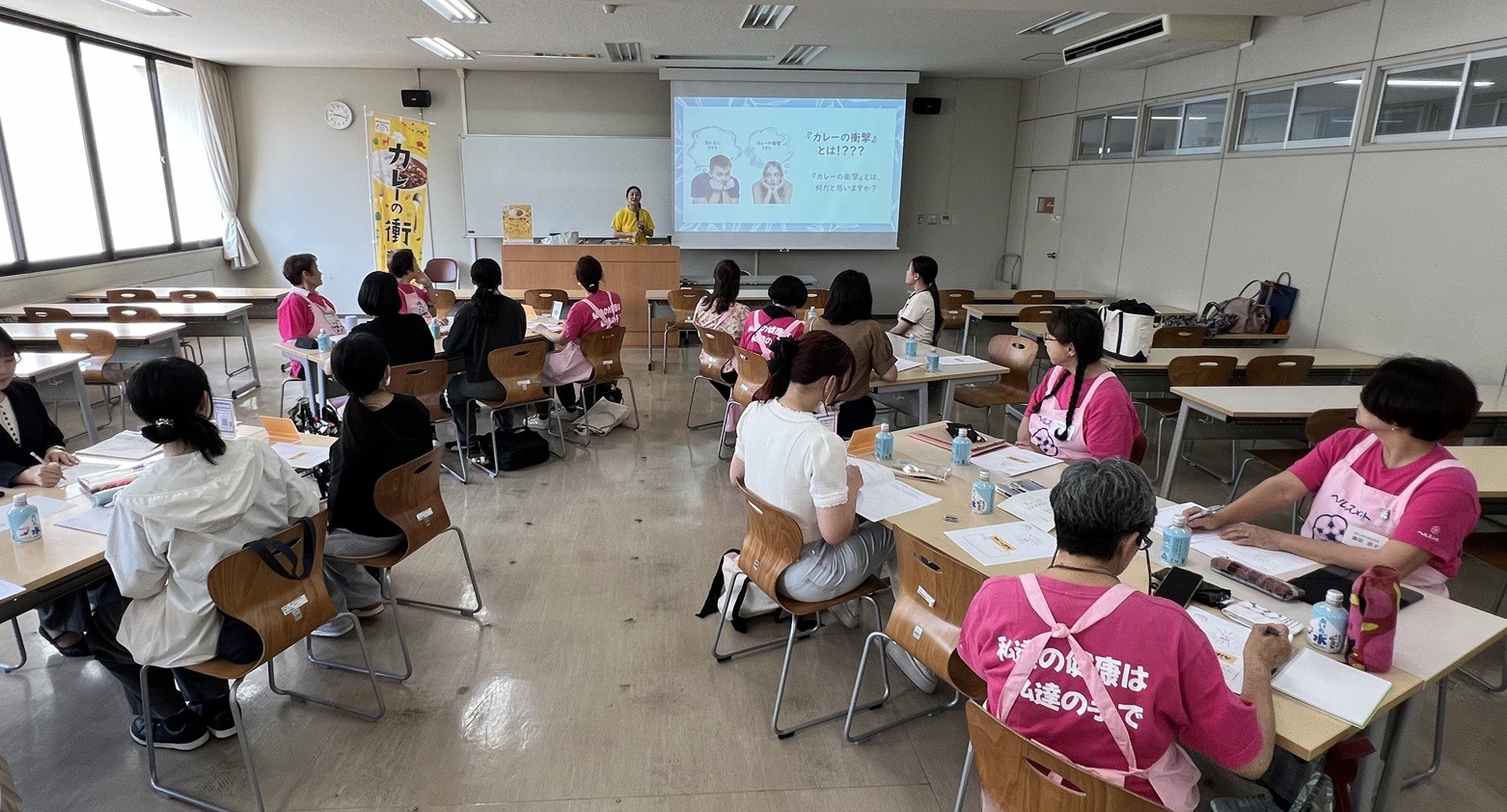 食改さんと学生たちがSDGsワークショップ「カレーの衝撃」を体験