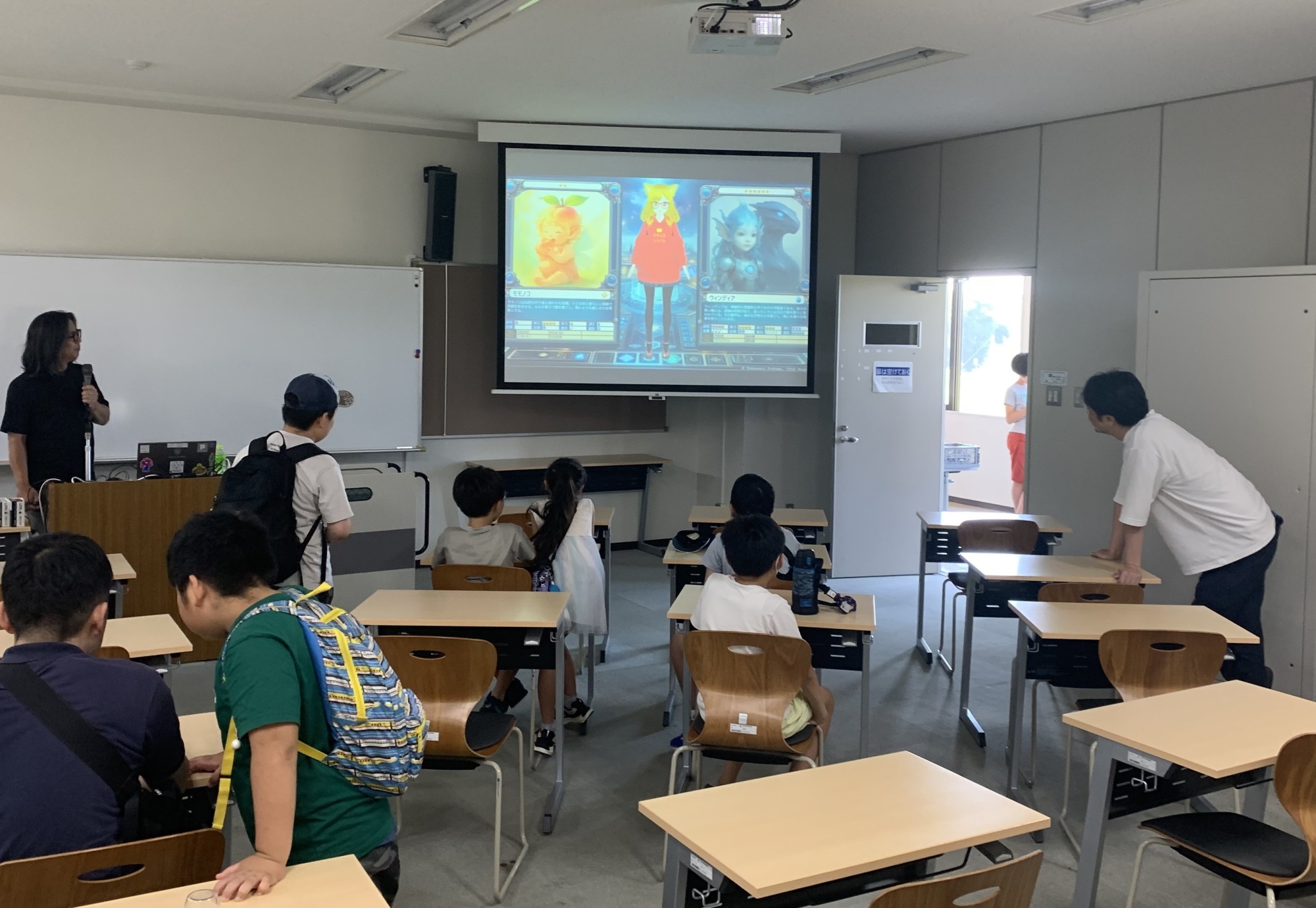 Hour of Code 夏休み プログラミング in 豊橋創造大学を開催しました!(経営学科)