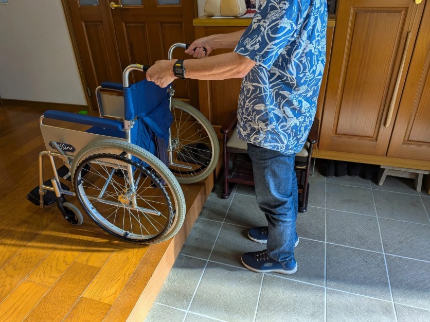 「暮らしの中の段差、どう乗り越える？」をテーマに、理学療法学科八木幸一教授 が「住まい・暮らしの情報サイト　SALAつむぎ」にコラムを投稿。