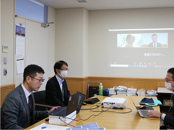 大垣市民病院呼吸器内科の安藤守秀医師が、「COVID19患者に対するリハビリテーション」をテーマに講演 大学からのお知らせ 豊橋創造大学・豊橋創造大学短期大学部