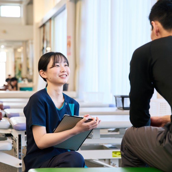 「地域で活躍する先輩たち」夏目 果実 先生