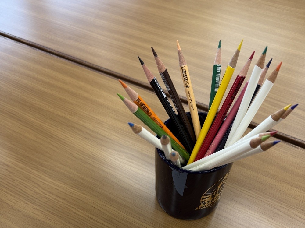 眺めの良いお部屋で　ぬりえ（日曜日のみ）